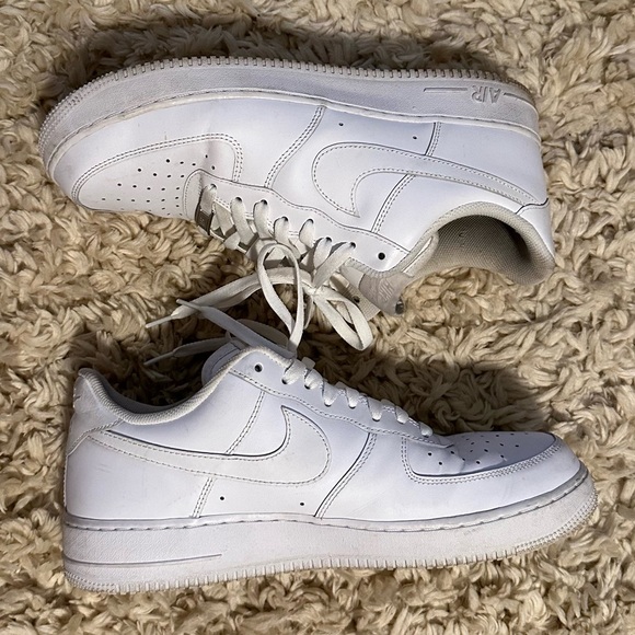 Air Force 1 Low - Picture 6 of 8